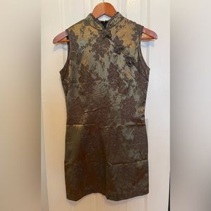 Vintage green Asian inspired dress
